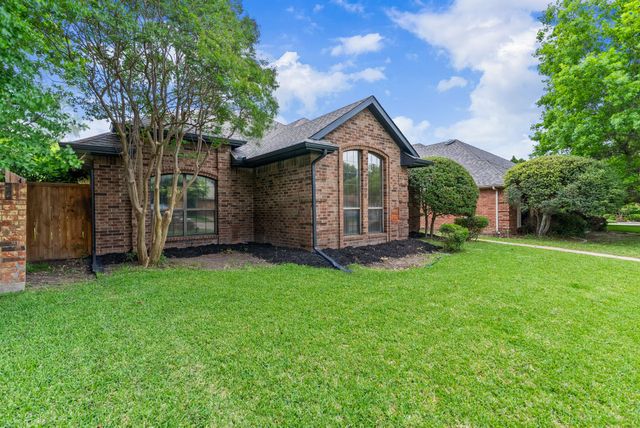 2805 Big Oaks Drive, Garland, TX 75044