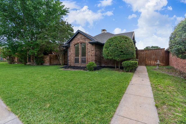 2805 Big Oaks Drive, Garland, TX 75044