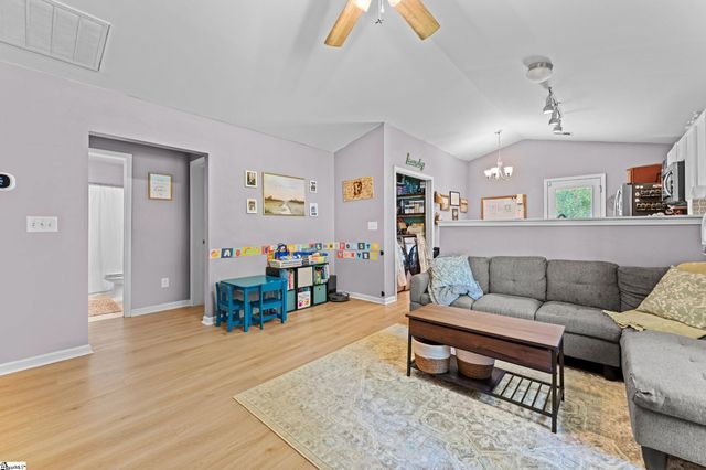 214 Old Timber Road, Woodruff, SC 29388