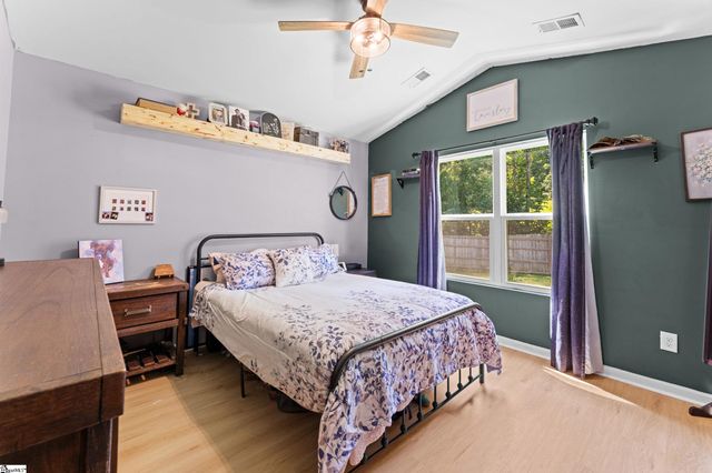 214 Old Timber Road, Woodruff, SC 29388