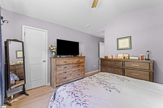 214 Old Timber Road, Woodruff, SC 29388