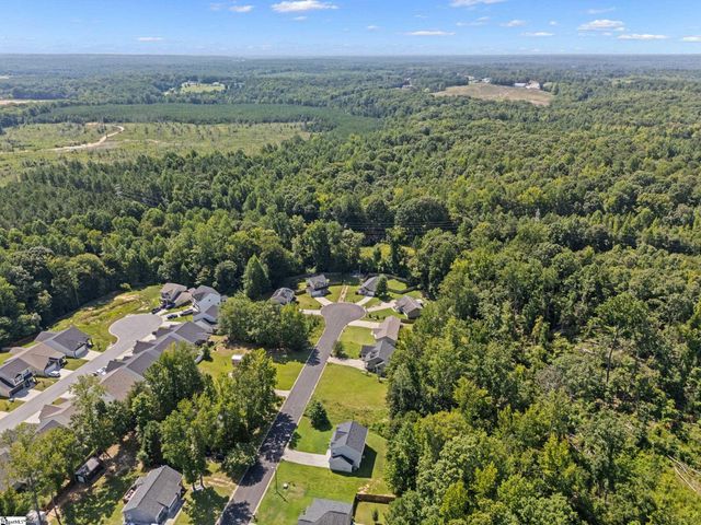 214 Old Timber Road, Woodruff, SC 29388