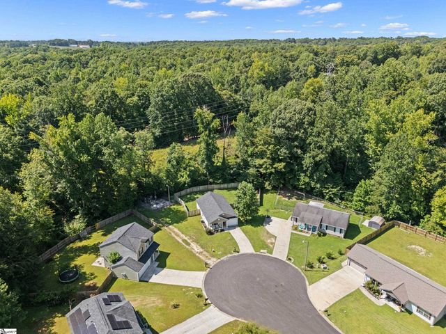 214 Old Timber Road, Woodruff, SC 29388