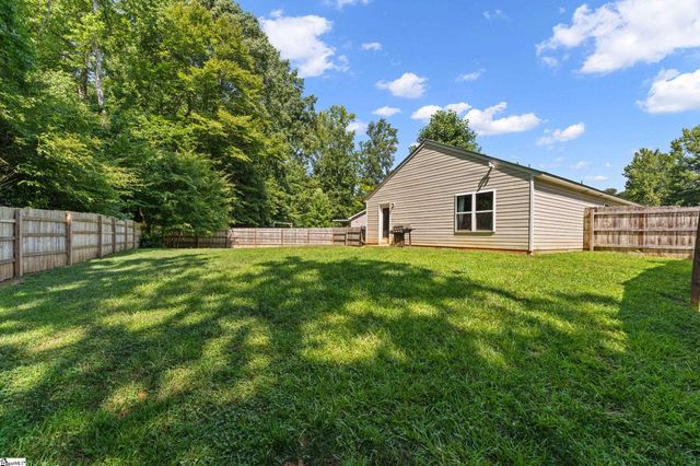 214 Old Timber Road, Woodruff, SC 29388