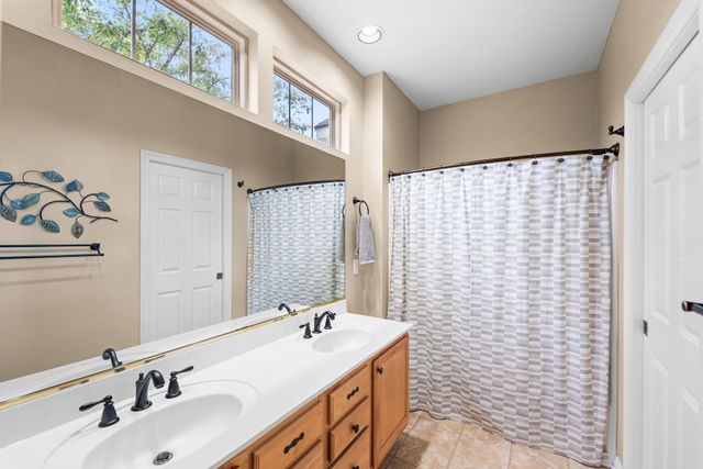 5602 Coryana Drive, Valparaiso, IN 46383