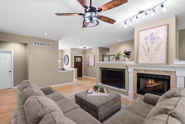 5602 Coryana Drive, Valparaiso, IN 46383