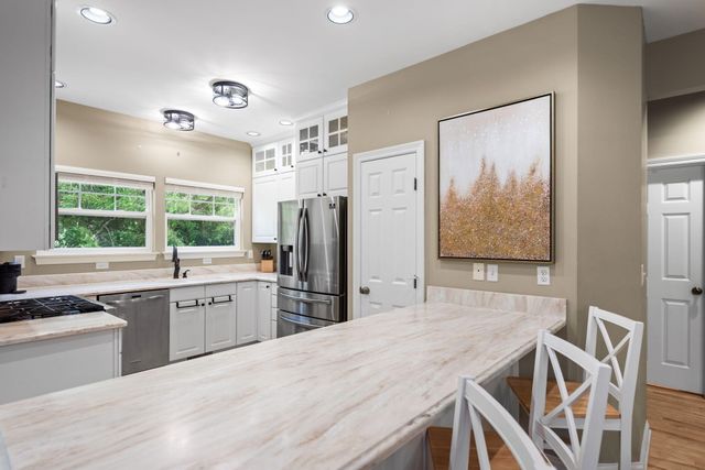 5602 Coryana Drive, Valparaiso, IN 46383