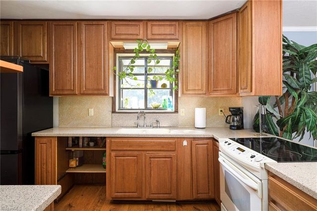 480 Nc Highway 150, Lexington, NC 27295