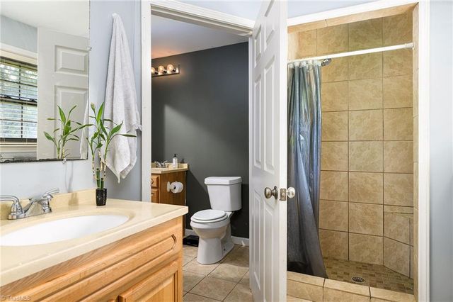 480 Nc Highway 150, Lexington, NC 27295