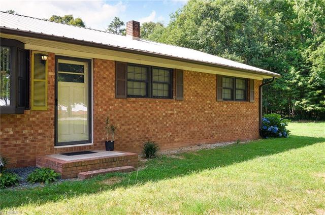 480 Nc Highway 150, Lexington, NC 27295
