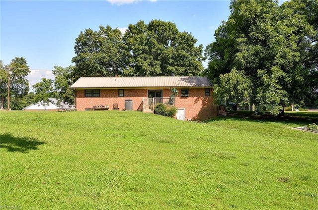 480 Nc Highway 150, Lexington, NC 27295