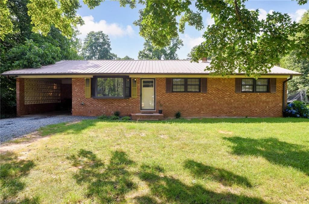 480 Nc Highway 150, Lexington, NC 27295
