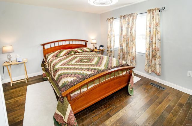 8644 Vann Road, Newburgh, IN 47630