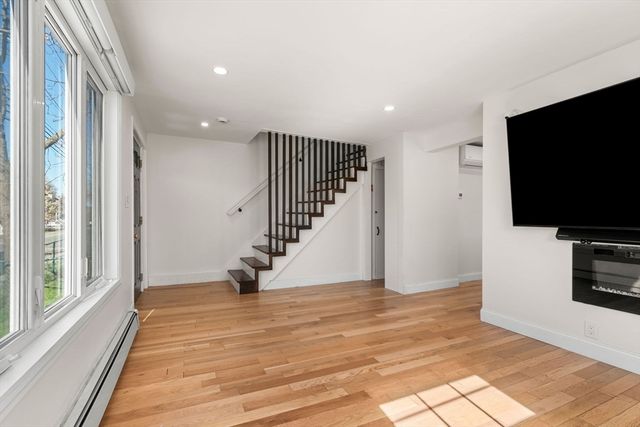 271 Broadway, Haverhill, MA 01832