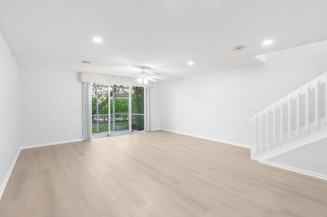 7107 Woodmont Way, Tamarac, FL 33321