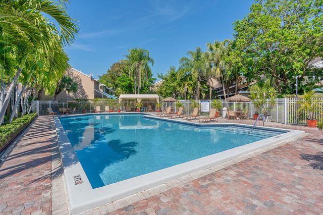 7107 Woodmont Way, Tamarac, FL 33321