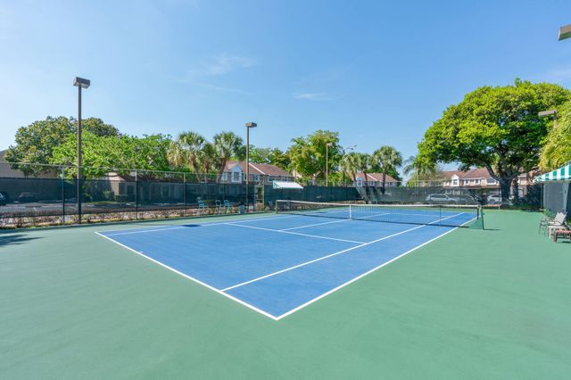 7107 Woodmont Way, Tamarac, FL 33321