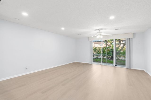 7107 Woodmont Way, Tamarac, FL 33321