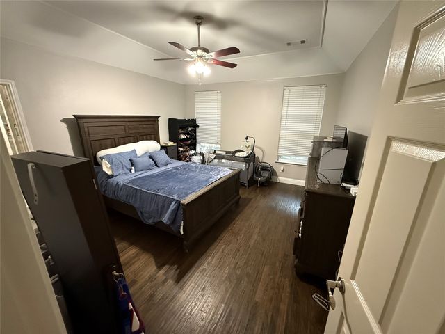 901 Tennison Drive, Euless, TX 76039