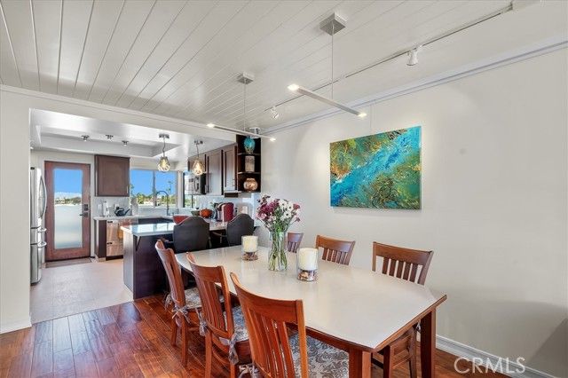 760 Manhattan Beach Blvd B, Manhattan Beach, CA 90266