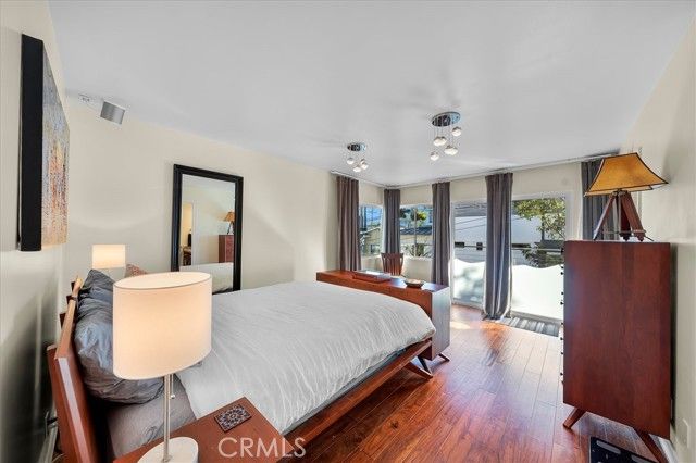 760 Manhattan Beach Blvd B, Manhattan Beach, CA 90266