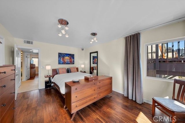 760 Manhattan Beach Blvd B, Manhattan Beach, CA 90266