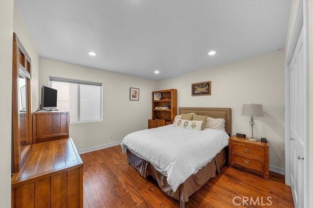 760 Manhattan Beach Blvd B, Manhattan Beach, CA 90266