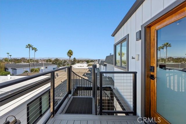 760 Manhattan Beach Blvd B, Manhattan Beach, CA 90266