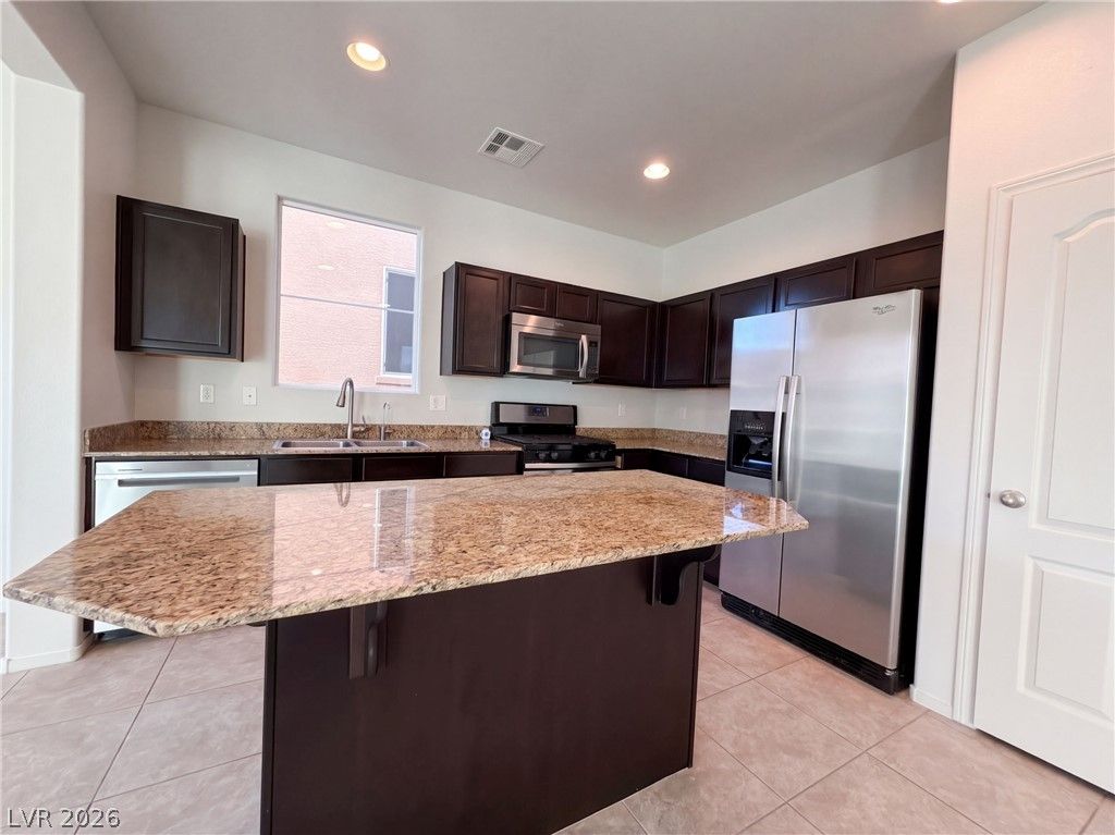 10713 Dobbs Avenue, Las Vegas, NV 89166 — photo 2