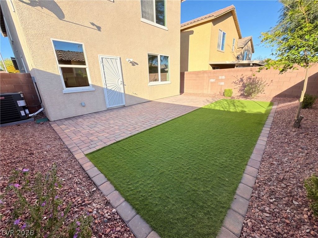 10713 Dobbs Avenue, Las Vegas, NV 89166 — photo 5