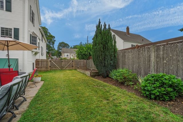 25 High St, Norwood, MA 02062