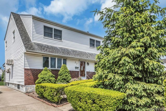 22 Beach Avenue, Copiague, NY 11726