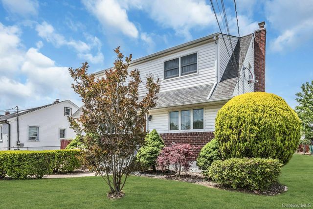 22 Beach Avenue, Copiague, NY 11726