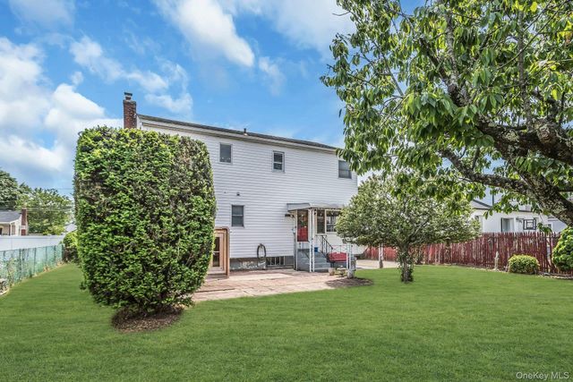 22 Beach Avenue, Copiague, NY 11726