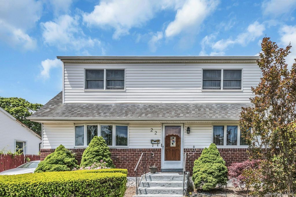 22 Beach Avenue, Copiague, NY 11726