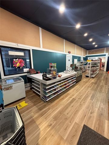 912 7th St, New Kensington, PA 15068