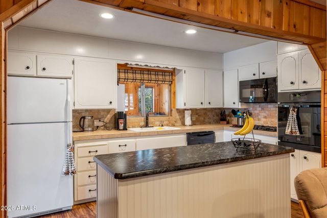 3384 Turkey Run, Overgaard, AZ 85933