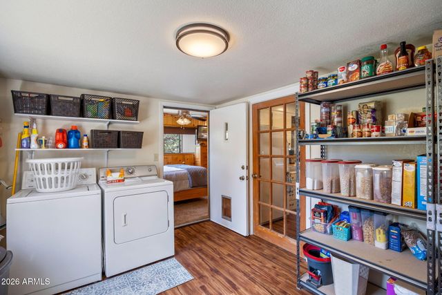 3384 Turkey Run, Overgaard, AZ 85933