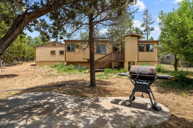 3384 Turkey Run, Overgaard, AZ 85933