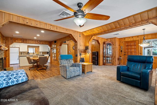 3384 Turkey Run, Overgaard, AZ 85933