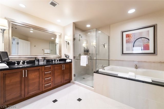 135 East Harmon Avenue 2317, Las Vegas, NV 89109