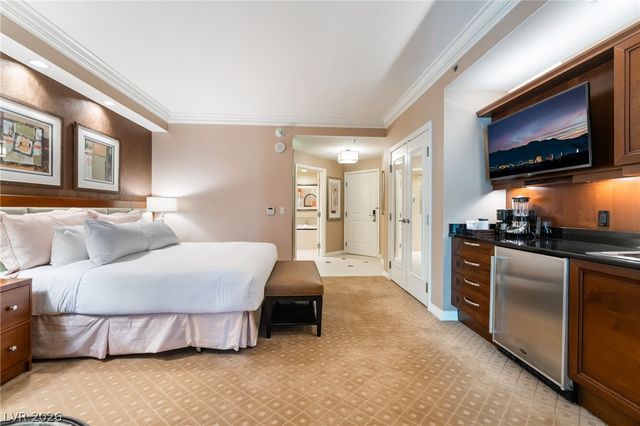 135 East Harmon Avenue 2317, Las Vegas, NV 89109