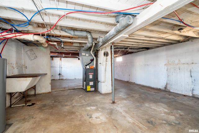 821 E WILSON Avenue, Peoria Heights, IL 61616