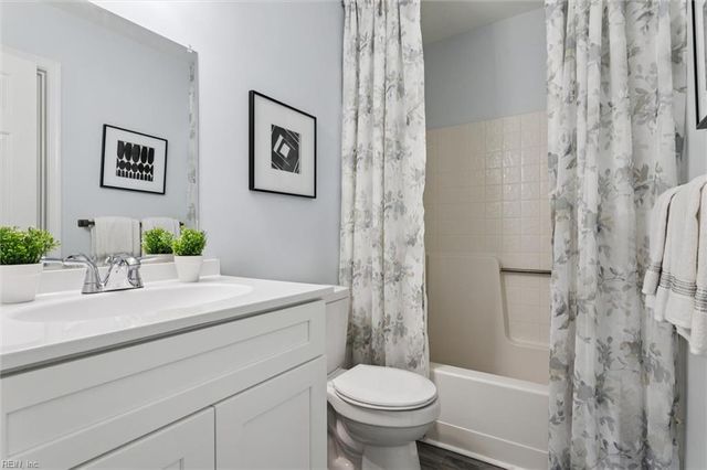 206 Burman Wood DR, Hampton, VA 23666