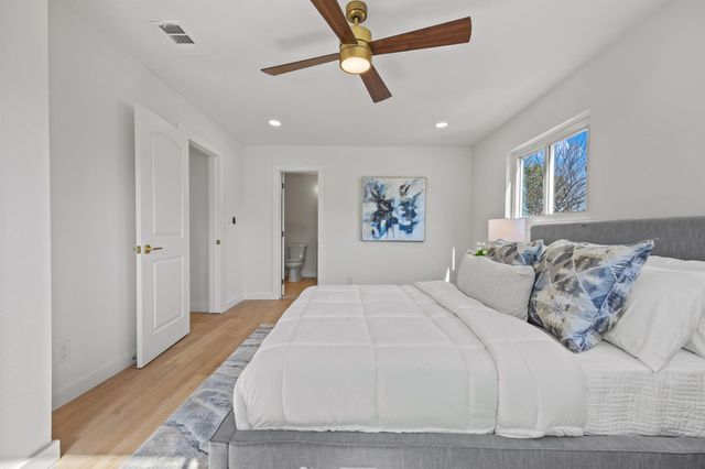 2602 Loyola LN, Austin, TX 78723