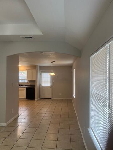 811 Edd Road, Dallas, TX 75253