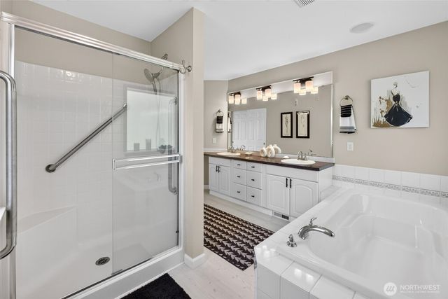 2815 199th Avenue Ct East, Lake Tapps, WA 98391