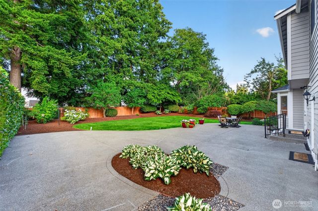 2815 199th Avenue Ct East, Lake Tapps, WA 98391