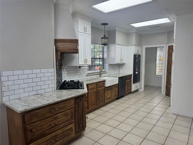 5102 Natural Bridge Drive, Kingwood, TX 77345