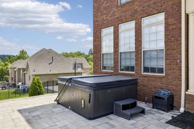 1020 Stafford Ct, Hendersonville, TN 37075